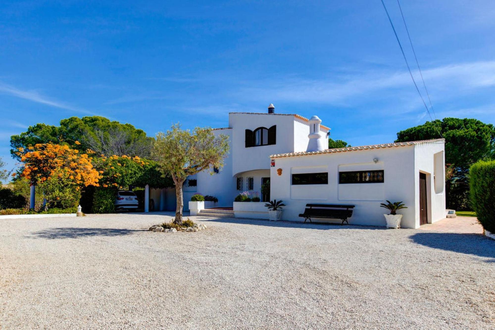 Villa Barlavento - Stunning 4-Bedroom Villa With Tennis Court Карвоейру Екстер'єр фото